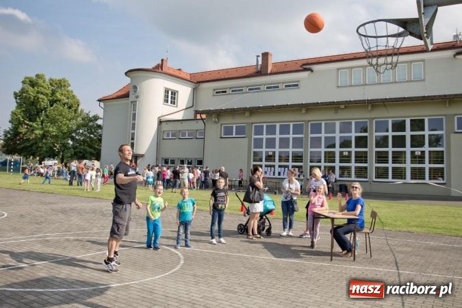Zdjęcie w galerii na portalu naszraciborz.pl: Piknik sportowo-rodzinny na Ocicach   wiadomości z regionu