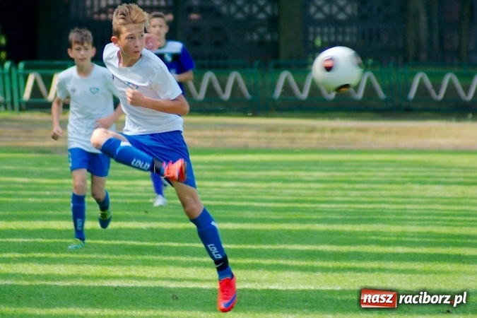 Zdjęcie w galerii na portalu naszraciborz.pl: Trampkarze Ikara lepsi od książenickiej Unii wiadomości z regionu