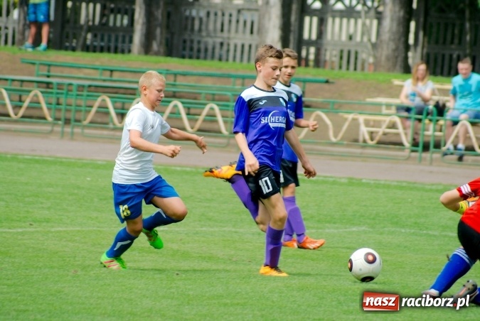 Zdjęcie w galerii na portalu naszraciborz.pl: Trampkarze Ikara lepsi od książenickiej Unii wiadomości z regionu
