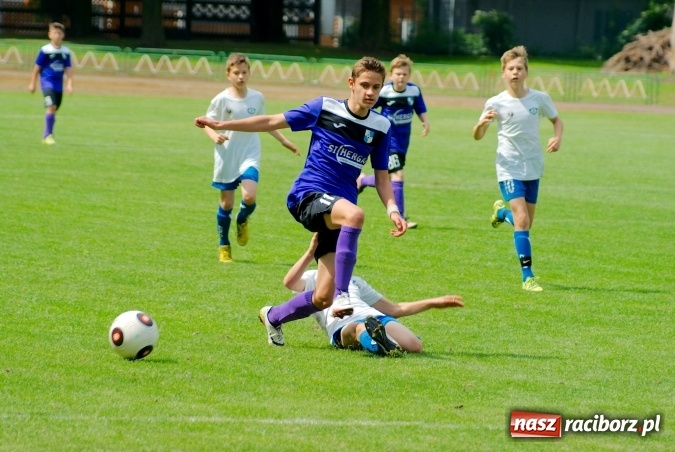 Zdjęcie w galerii na portalu naszraciborz.pl: Trampkarze Ikara lepsi od książenickiej Unii wiadomości z regionu
