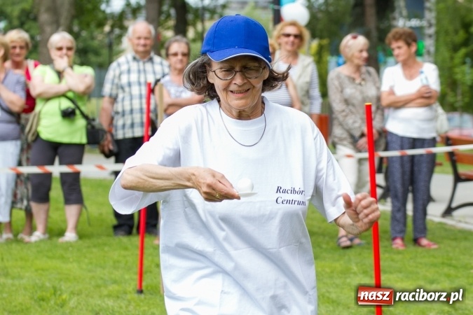 Zdjęcie w galerii na portalu naszraciborz.pl: Seniorada? Czemu nie. Dziś odbyła się pod Oborą wiadomości z regionu