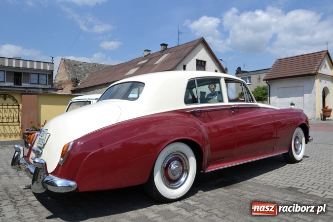 Zdjęcie w galerii na portalu naszraciborz.pl: Oldtimery w Bieńkowicach. Zobacz piękne auta i motocykle  wiadomości z regionu