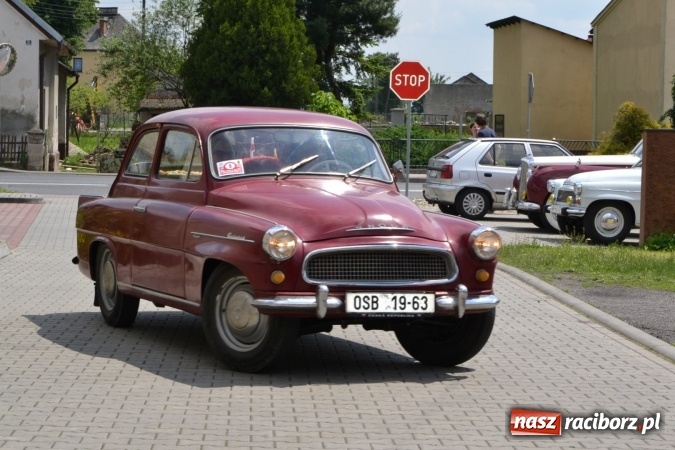 Zdjęcie w galerii na portalu naszraciborz.pl: Oldtimery w Bieńkowicach. Zobacz piękne auta i motocykle  wiadomości z regionu