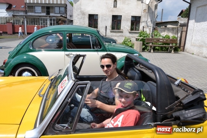 Zdjęcie w galerii na portalu naszraciborz.pl: Oldtimery w Bieńkowicach. Zobacz piękne auta i motocykle  wiadomości z regionu