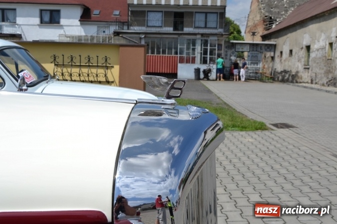 Zdjęcie w galerii na portalu naszraciborz.pl: Oldtimery w Bieńkowicach. Zobacz piękne auta i motocykle  wiadomości z regionu