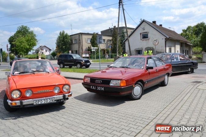 Zdjęcie w galerii na portalu naszraciborz.pl: Oldtimery w Bieńkowicach. Zobacz piękne auta i motocykle  wiadomości z regionu