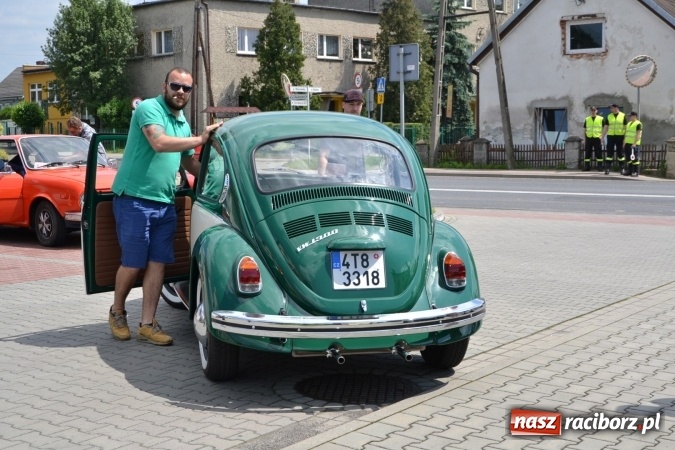 Zdjęcie w galerii na portalu naszraciborz.pl: Oldtimery w Bieńkowicach. Zobacz piękne auta i motocykle  wiadomości z regionu