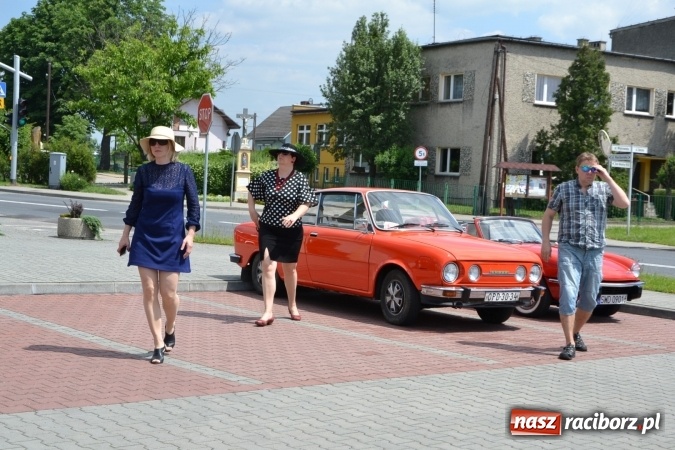 Zdjęcie w galerii na portalu naszraciborz.pl: Oldtimery w Bieńkowicach. Zobacz piękne auta i motocykle  wiadomości z regionu