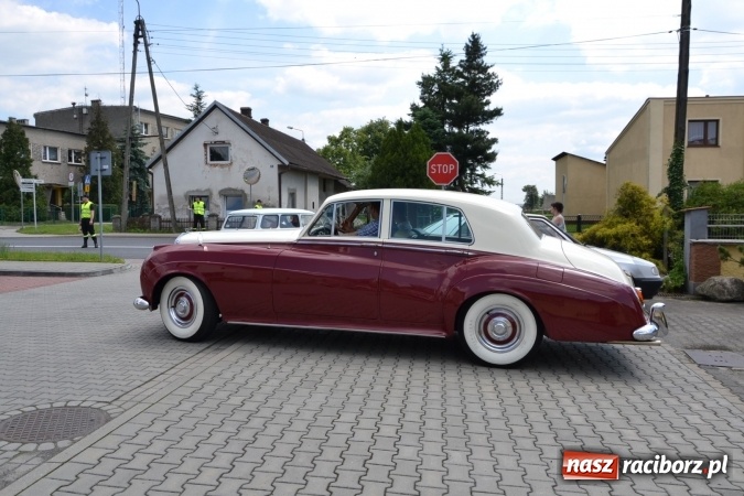 Zdjęcie w galerii na portalu naszraciborz.pl: Oldtimery w Bieńkowicach. Zobacz piękne auta i motocykle  wiadomości z regionu