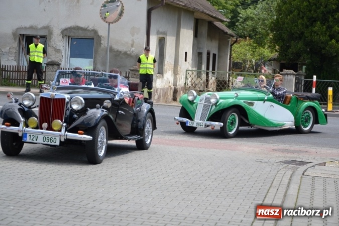 Zdjęcie w galerii na portalu naszraciborz.pl: Oldtimery w Bieńkowicach. Zobacz piękne auta i motocykle  wiadomości z regionu