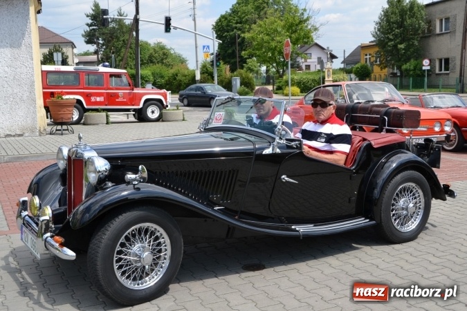 Zdjęcie w galerii na portalu naszraciborz.pl: Oldtimery w Bieńkowicach. Zobacz piękne auta i motocykle  wiadomości z regionu