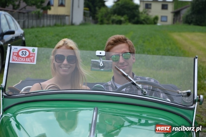 Zdjęcie w galerii na portalu naszraciborz.pl: Oldtimery w Bieńkowicach. Zobacz piękne auta i motocykle  wiadomości z regionu