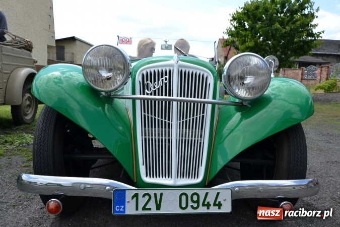 Zdjęcie w galerii na portalu naszraciborz.pl: Oldtimery w Bieńkowicach. Zobacz piękne auta i motocykle  wiadomości z regionu