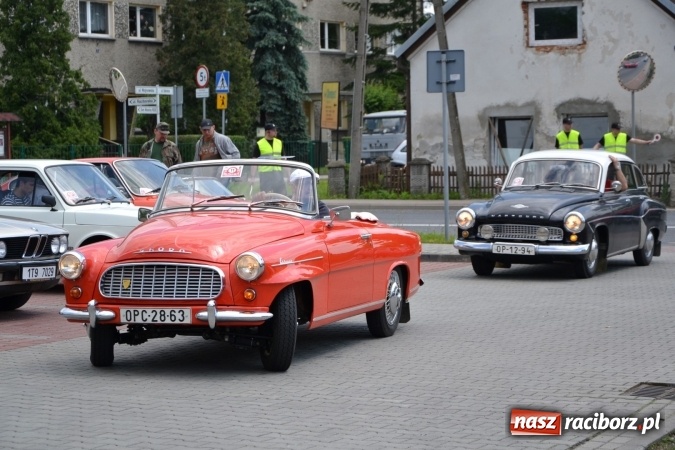 Zdjęcie w galerii na portalu naszraciborz.pl: Oldtimery w Bieńkowicach. Zobacz piękne auta i motocykle  wiadomości z regionu