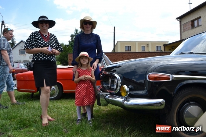 Zdjęcie w galerii na portalu naszraciborz.pl: Oldtimery w Bieńkowicach. Zobacz piękne auta i motocykle  wiadomości z regionu