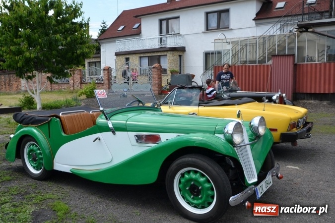 Zdjęcie w galerii na portalu naszraciborz.pl: Oldtimery w Bieńkowicach. Zobacz piękne auta i motocykle  wiadomości z regionu