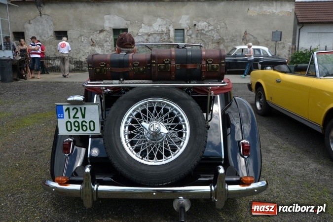 Zdjęcie w galerii na portalu naszraciborz.pl: Oldtimery w Bieńkowicach. Zobacz piękne auta i motocykle  wiadomości z regionu