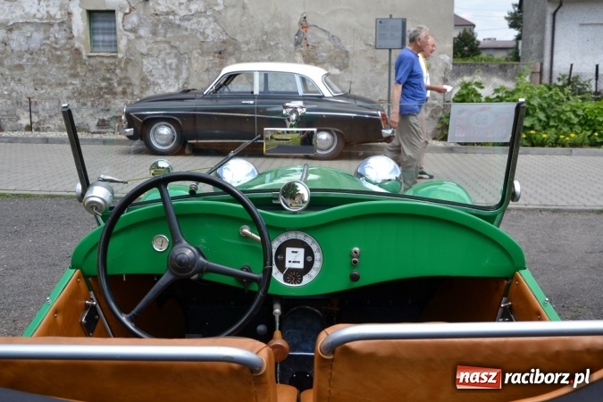 Zdjęcie w galerii na portalu naszraciborz.pl: Oldtimery w Bieńkowicach. Zobacz piękne auta i motocykle  wiadomości z regionu
