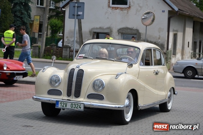 Zdjęcie w galerii na portalu naszraciborz.pl: Oldtimery w Bieńkowicach. Zobacz piękne auta i motocykle  wiadomości z regionu