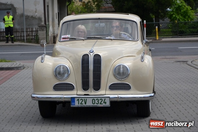 Zdjęcie w galerii na portalu naszraciborz.pl: Oldtimery w Bieńkowicach. Zobacz piękne auta i motocykle  wiadomości z regionu
