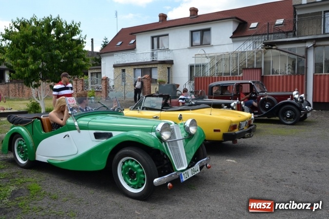 Zdjęcie w galerii na portalu naszraciborz.pl: Oldtimery w Bieńkowicach. Zobacz piękne auta i motocykle  wiadomości z regionu