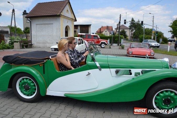 Zdjęcie w galerii na portalu naszraciborz.pl: Oldtimery w Bieńkowicach. Zobacz piękne auta i motocykle  wiadomości z regionu