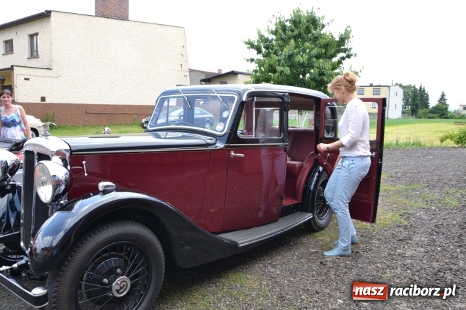 Zdjęcie w galerii na portalu naszraciborz.pl: Oldtimery w Bieńkowicach. Zobacz piękne auta i motocykle  wiadomości z regionu
