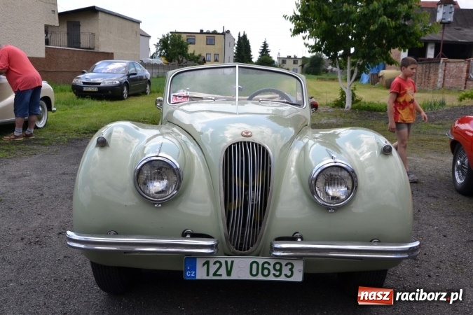 Zdjęcie w galerii na portalu naszraciborz.pl: Oldtimery w Bieńkowicach. Zobacz piękne auta i motocykle  wiadomości z regionu