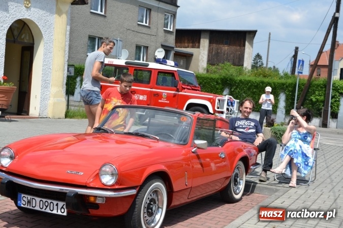 Zdjęcie w galerii na portalu naszraciborz.pl: Oldtimery w Bieńkowicach. Zobacz piękne auta i motocykle  wiadomości z regionu