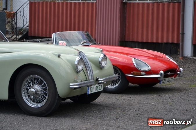 Zdjęcie w galerii na portalu naszraciborz.pl: Oldtimery w Bieńkowicach. Zobacz piękne auta i motocykle  wiadomości z regionu