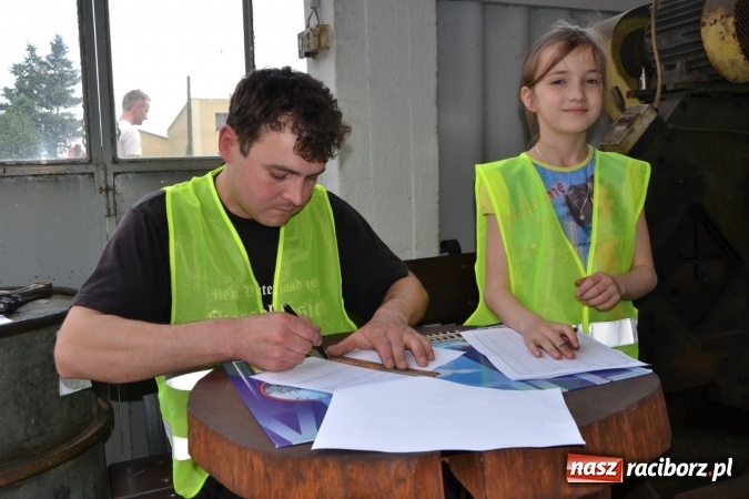 Zdjęcie w galerii na portalu naszraciborz.pl: Oldtimery w Bieńkowicach. Zobacz piękne auta i motocykle  wiadomości z regionu