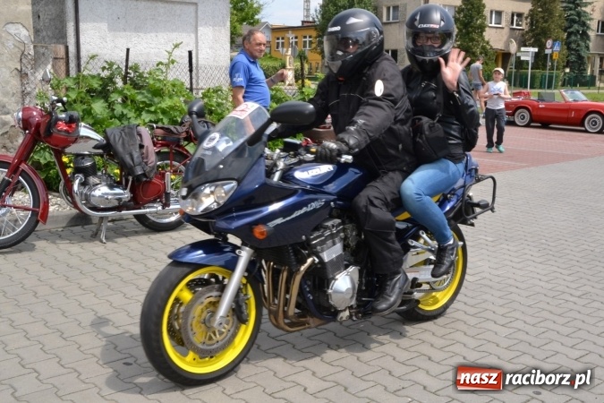 Zdjęcie w galerii na portalu naszraciborz.pl: Oldtimery w Bieńkowicach. Zobacz piękne auta i motocykle  wiadomości z regionu
