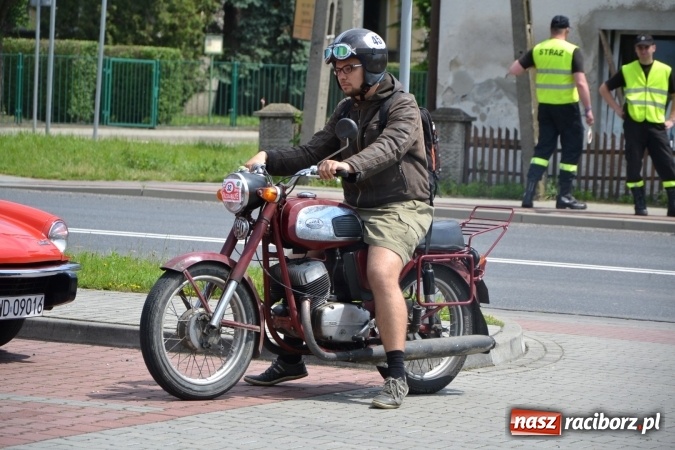 Zdjęcie w galerii na portalu naszraciborz.pl: Oldtimery w Bieńkowicach. Zobacz piękne auta i motocykle  wiadomości z regionu