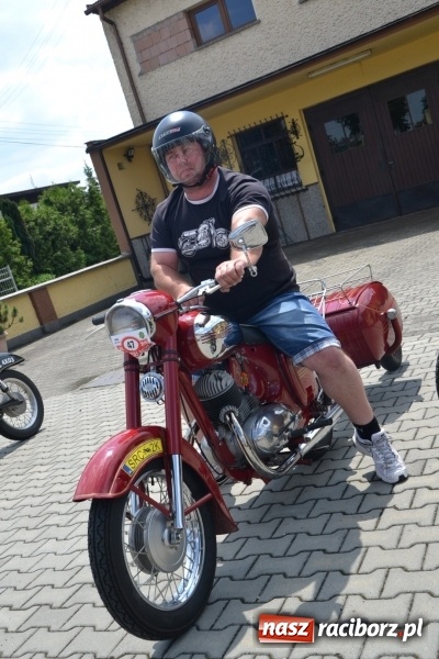 Zdjęcie w galerii na portalu naszraciborz.pl: Oldtimery w Bieńkowicach. Zobacz piękne auta i motocykle  wiadomości z regionu