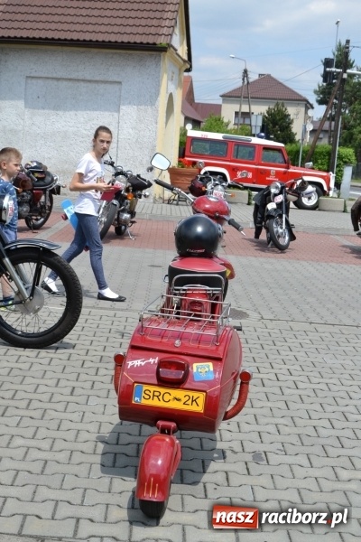 Zdjęcie w galerii na portalu naszraciborz.pl: Oldtimery w Bieńkowicach. Zobacz piękne auta i motocykle  wiadomości z regionu