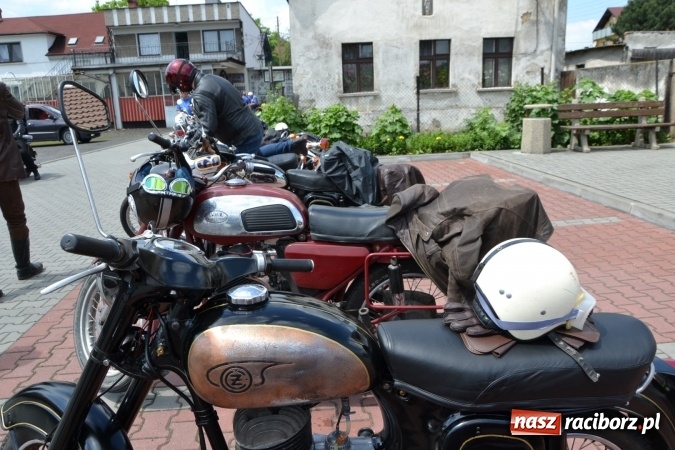 Zdjęcie w galerii na portalu naszraciborz.pl: Oldtimery w Bieńkowicach. Zobacz piękne auta i motocykle  wiadomości z regionu