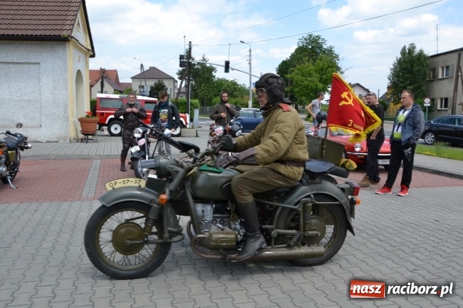Zdjęcie w galerii na portalu naszraciborz.pl: Oldtimery w Bieńkowicach. Zobacz piękne auta i motocykle  wiadomości z regionu