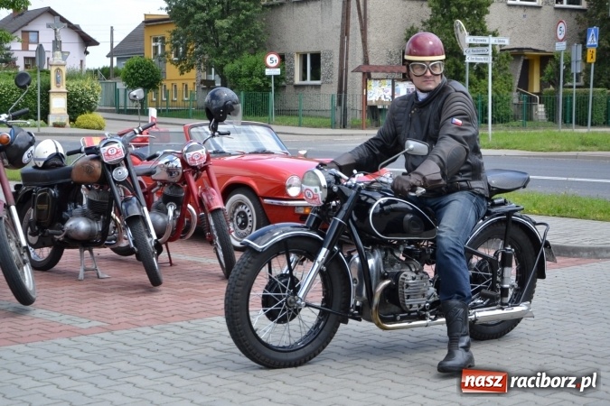Zdjęcie w galerii na portalu naszraciborz.pl: Oldtimery w Bieńkowicach. Zobacz piękne auta i motocykle  wiadomości z regionu