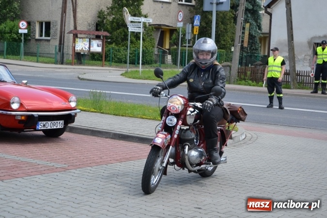Zdjęcie w galerii na portalu naszraciborz.pl: Oldtimery w Bieńkowicach. Zobacz piękne auta i motocykle  wiadomości z regionu