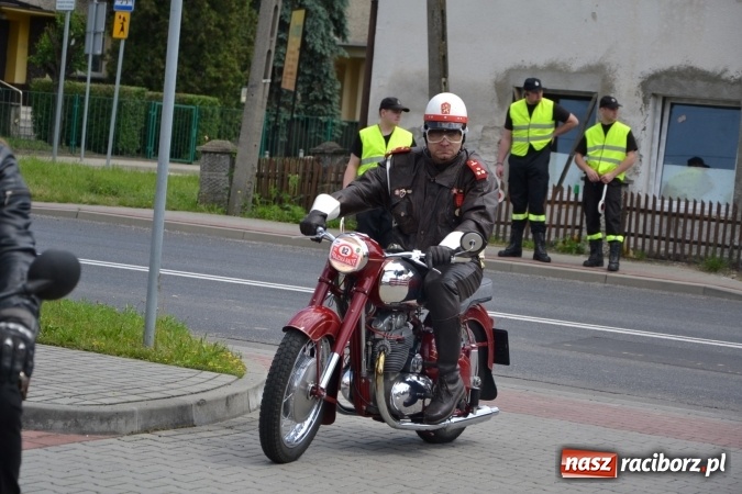 Zdjęcie w galerii na portalu naszraciborz.pl: Oldtimery w Bieńkowicach. Zobacz piękne auta i motocykle  wiadomości z regionu