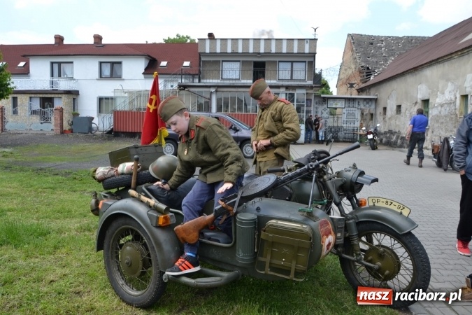 Zdjęcie w galerii na portalu naszraciborz.pl: Oldtimery w Bieńkowicach. Zobacz piękne auta i motocykle  wiadomości z regionu