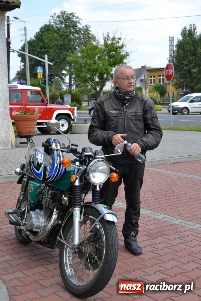 Zdjęcie w galerii na portalu naszraciborz.pl: Oldtimery w Bieńkowicach. Zobacz piękne auta i motocykle  wiadomości z regionu