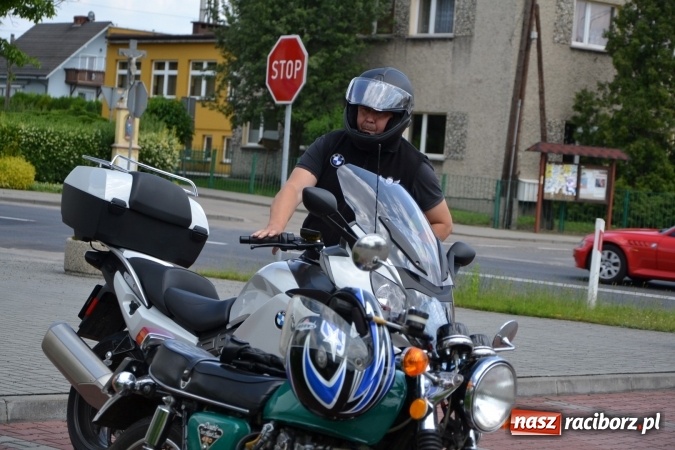 Zdjęcie w galerii na portalu naszraciborz.pl: Oldtimery w Bieńkowicach. Zobacz piękne auta i motocykle  wiadomości z regionu