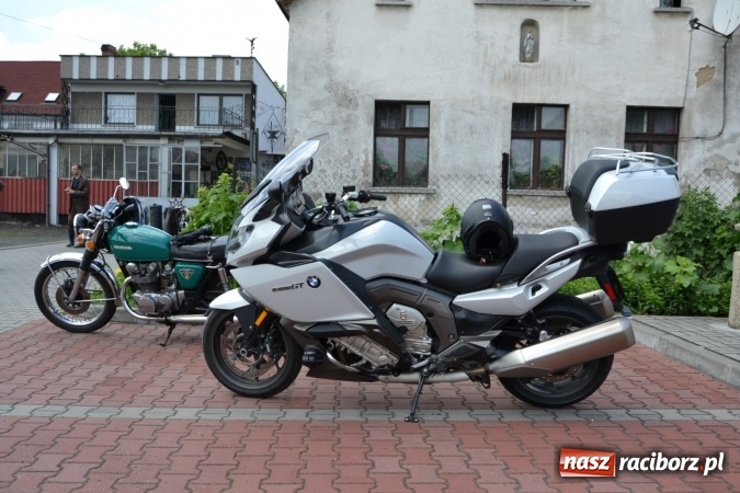 Zdjęcie w galerii na portalu naszraciborz.pl: Oldtimery w Bieńkowicach. Zobacz piękne auta i motocykle  wiadomości z regionu