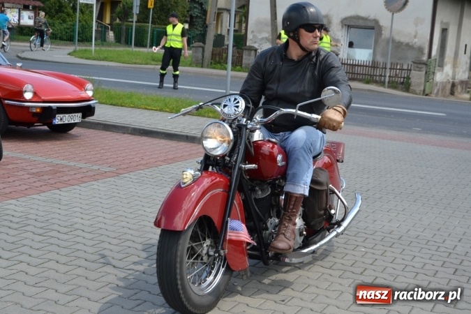 Zdjęcie w galerii na portalu naszraciborz.pl: Oldtimery w Bieńkowicach. Zobacz piękne auta i motocykle  wiadomości z regionu