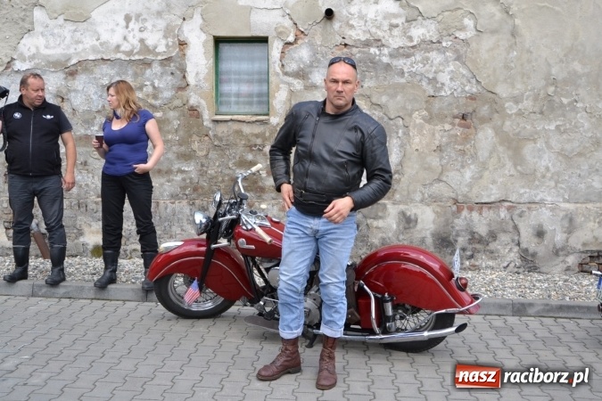 Zdjęcie w galerii na portalu naszraciborz.pl: Oldtimery w Bieńkowicach. Zobacz piękne auta i motocykle  wiadomości z regionu