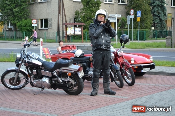 Zdjęcie w galerii na portalu naszraciborz.pl: Oldtimery w Bieńkowicach. Zobacz piękne auta i motocykle  wiadomości z regionu