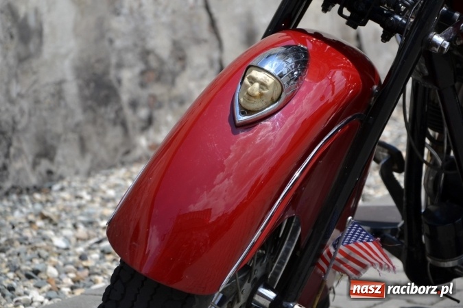 Zdjęcie w galerii na portalu naszraciborz.pl: Oldtimery w Bieńkowicach. Zobacz piękne auta i motocykle  wiadomości z regionu