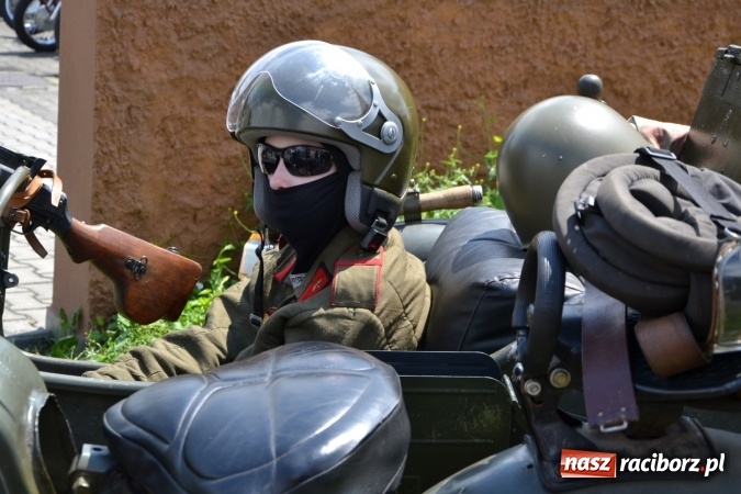 Zdjęcie w galerii na portalu naszraciborz.pl: Oldtimery w Bieńkowicach. Zobacz piękne auta i motocykle  wiadomości z regionu