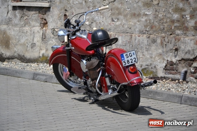 Zdjęcie w galerii na portalu naszraciborz.pl: Oldtimery w Bieńkowicach. Zobacz piękne auta i motocykle  wiadomości z regionu